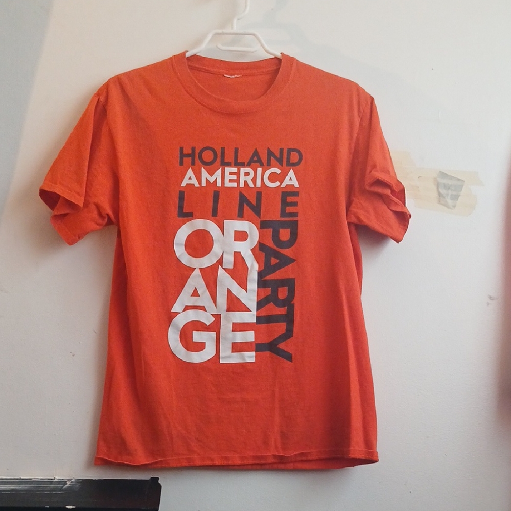 Holland American Line Size M Orange Graphic T-Shirt